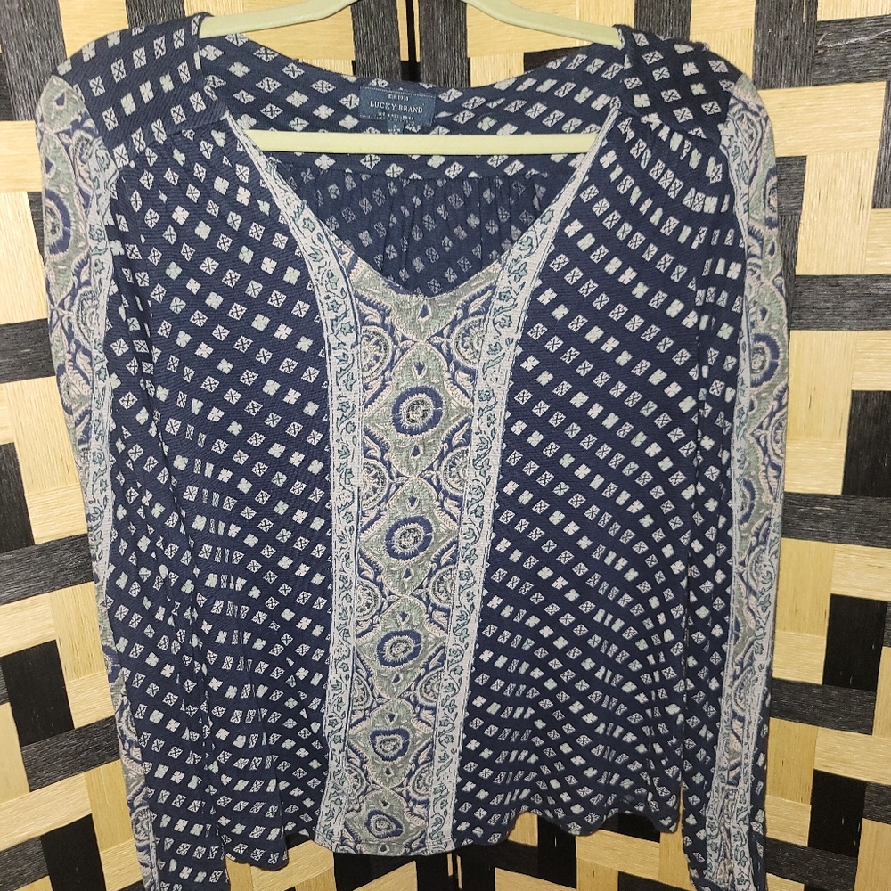 Lucky Brand Navy and White Geometric Top Sz Small Boho Lightweight Thin‎